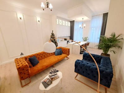 Apartament cu 3 camere de vanzare langa Casa de Cultura a Studentilor