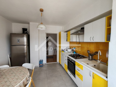 Apartament cu 2 camere decomandate situat pe Strada Nicolae Titulescu