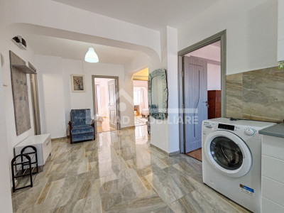 Apartament cu 3 camere, 80 mp, 2 bai, zona Centrala (Piata Cipariu)