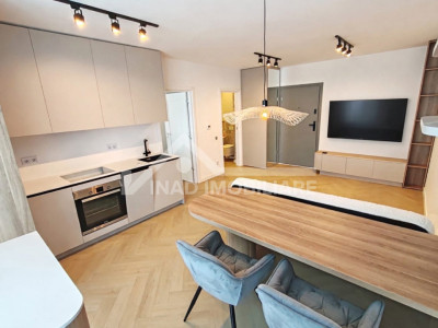 Prima inchiriere! Apartament cu 2 camere, parcare, zona Iulius Mall
