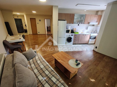 Apartament 3 camere de 75mp, 2 bai, 1 balcon, Str. Constantin Brancusi
